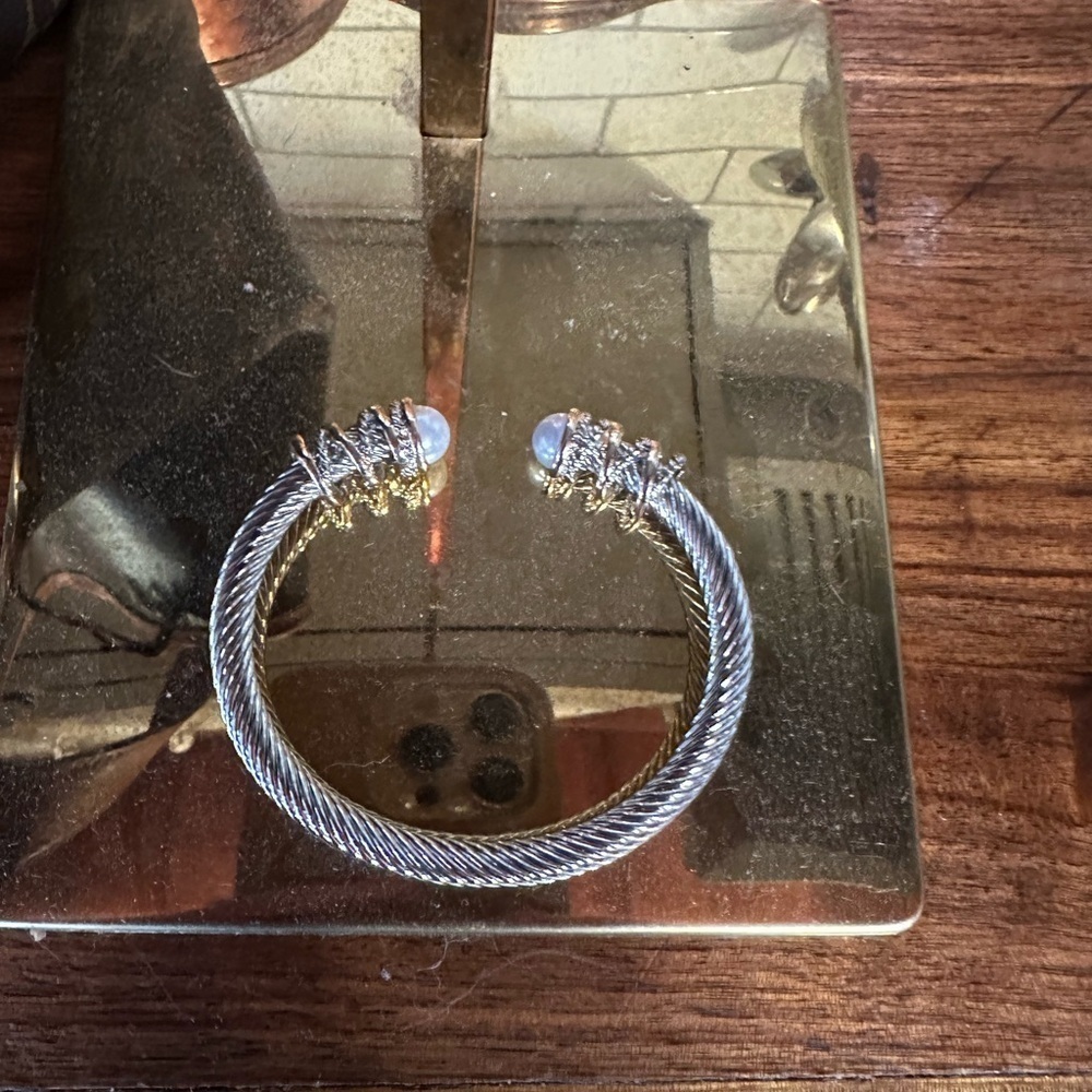Sophisticated Silver and Gold Bracelet. Titanium